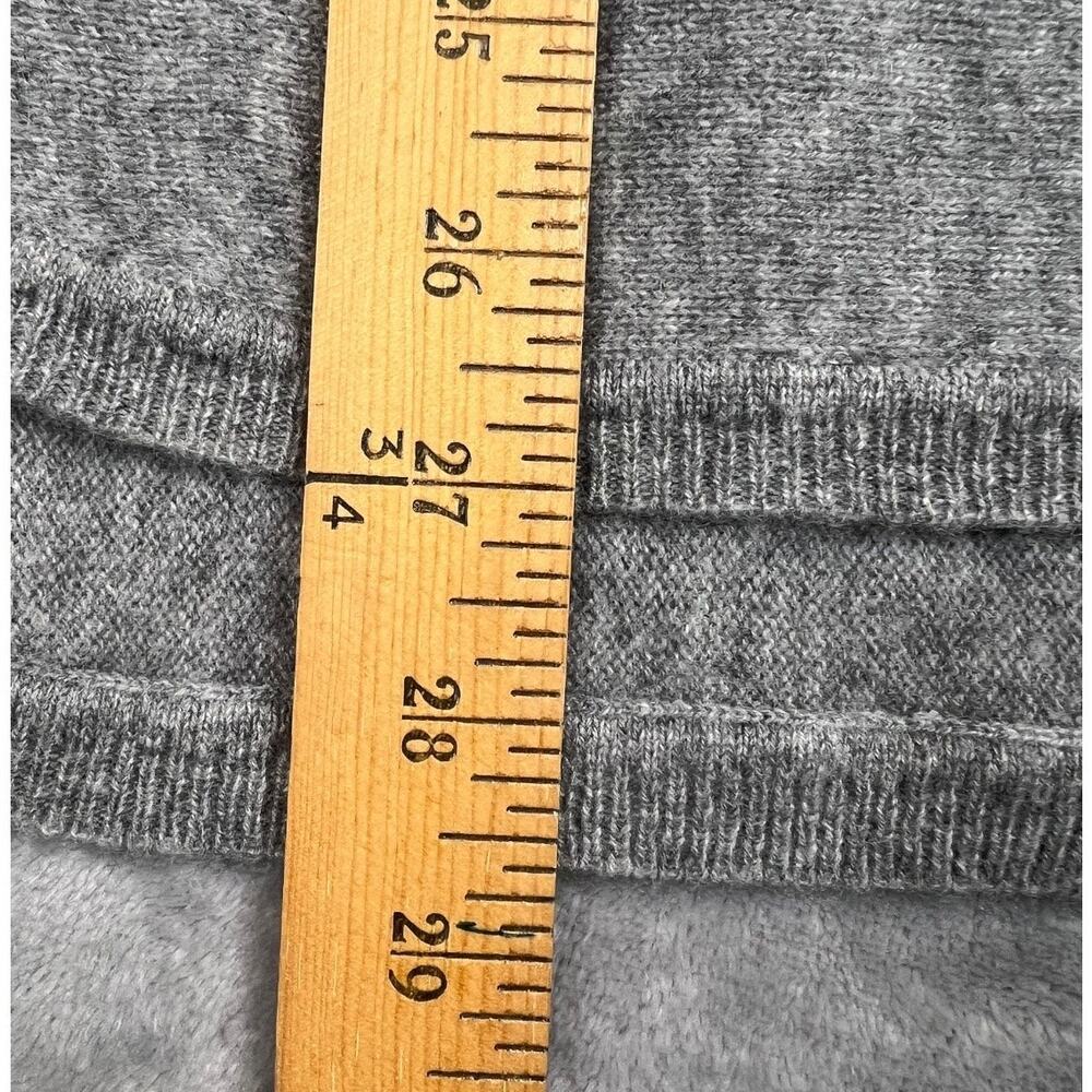 100% Cashmere Gray Sweater Women’s M Soft Luxury Crewneck Pullover - Picture 4 of 7